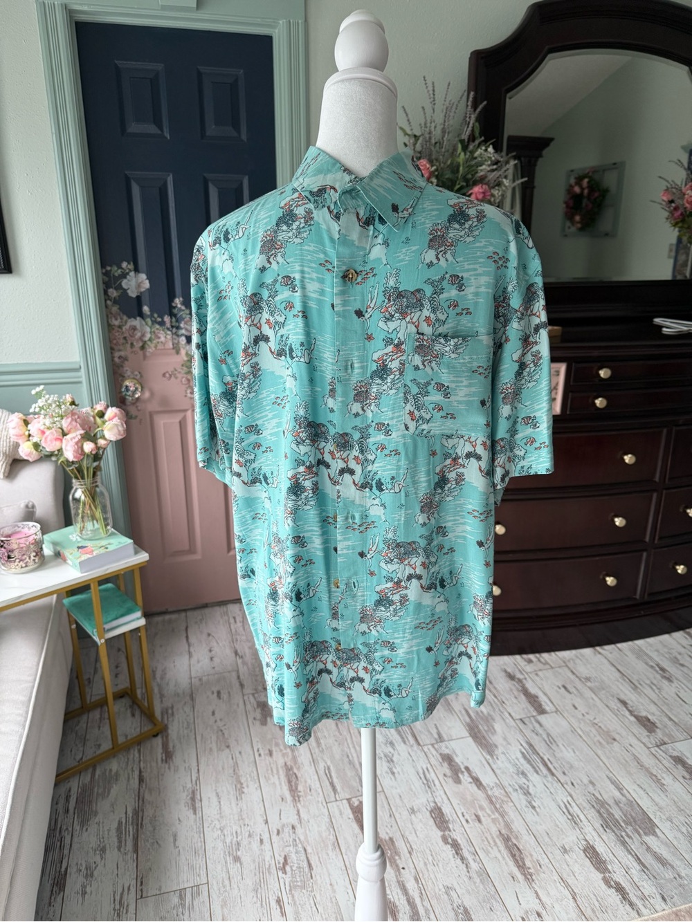 Men's Short-Sleeve Tropical Print Button-Down Shirt - Aqua NWOT
